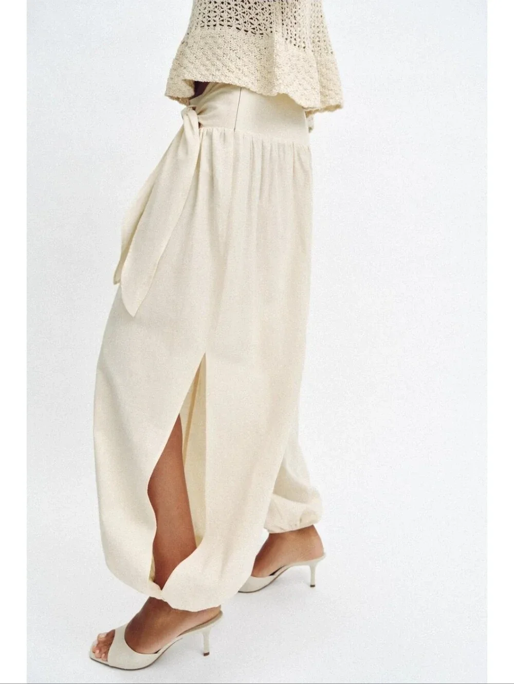 ZARA  BALLOON PANTS Size L